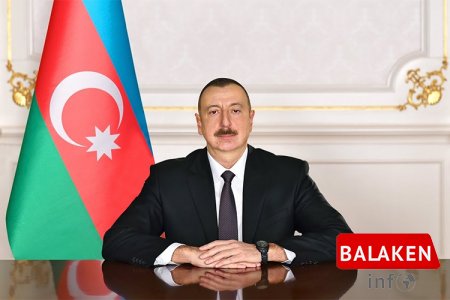 Prezident İlham Əliyev Azərbaycan Dövlət Akademik Milli Dram Teatrının əməkdaşlarını təltif edib
