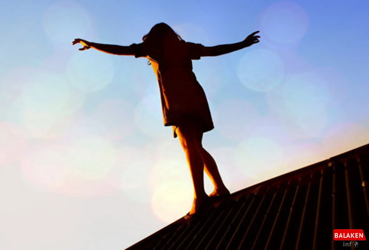 Balakəndə gənc qız tiktokdakı fotolarına görə özünü körpüdən atdı - HƏBS OLUNAN VAR