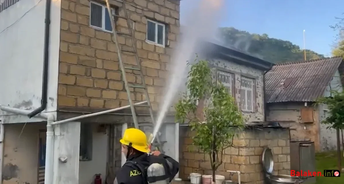 Balakəndə fərdi yaşayış evi yandı
