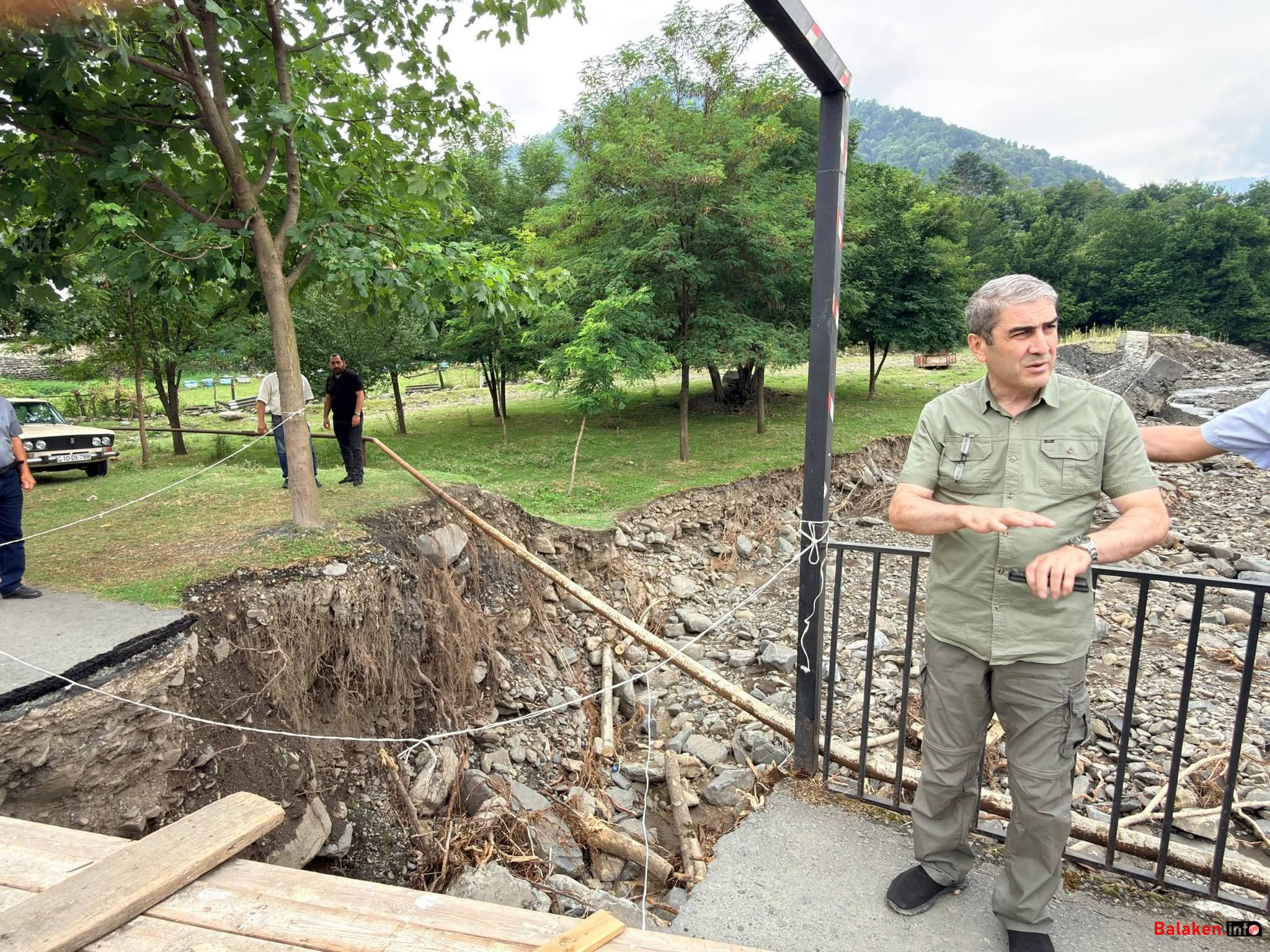 Balakən RİH-in başçısı selin ziyan vurduğu körpü və arıçılar üçün istifadə olunan yola baxış keçirib