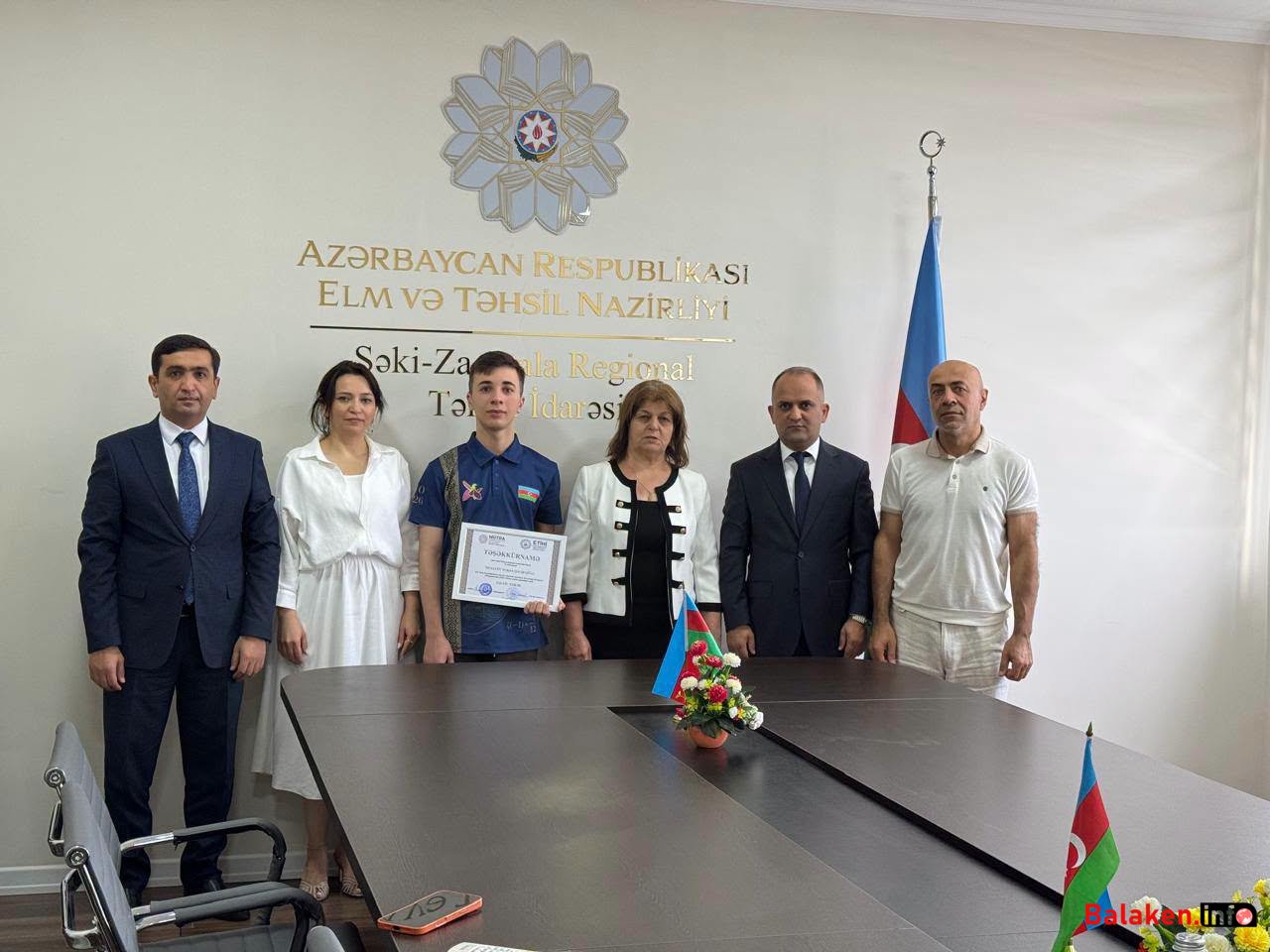 Şəki-Zaqatala Regional Təhsil İdarəsinin müdiri beynəlxalq olimpiada medalçısı ilə görüşüb